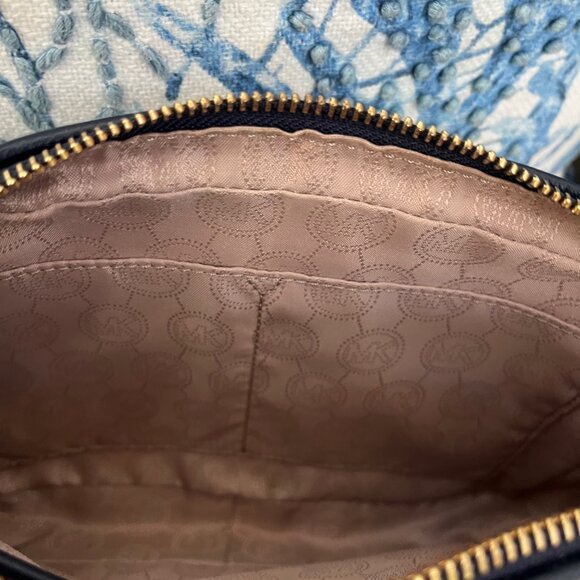 Michael Kors Handbag - Picture 8 of 10